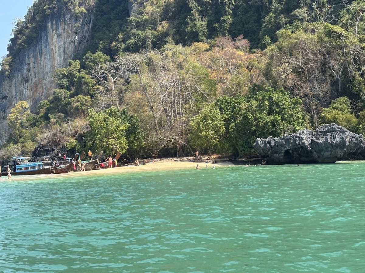 Rai Island photo 3