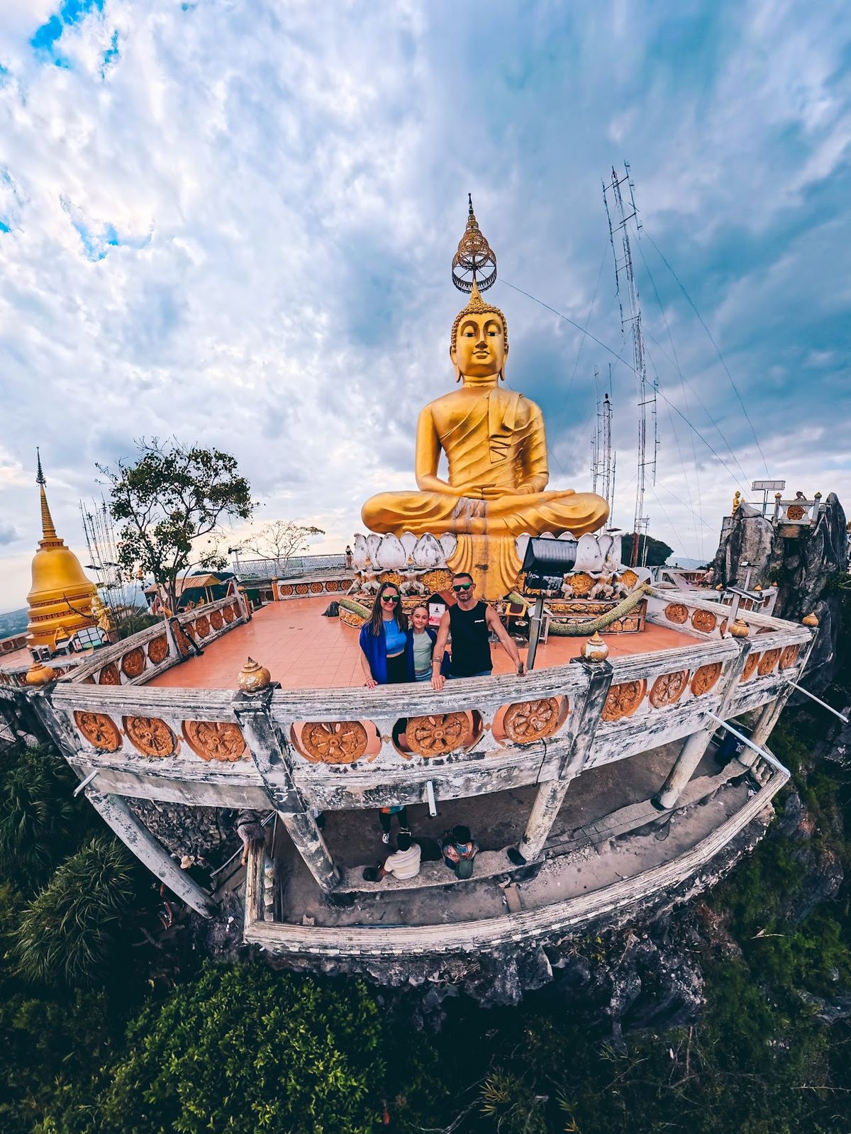 Tiger Cave temple, Krabi