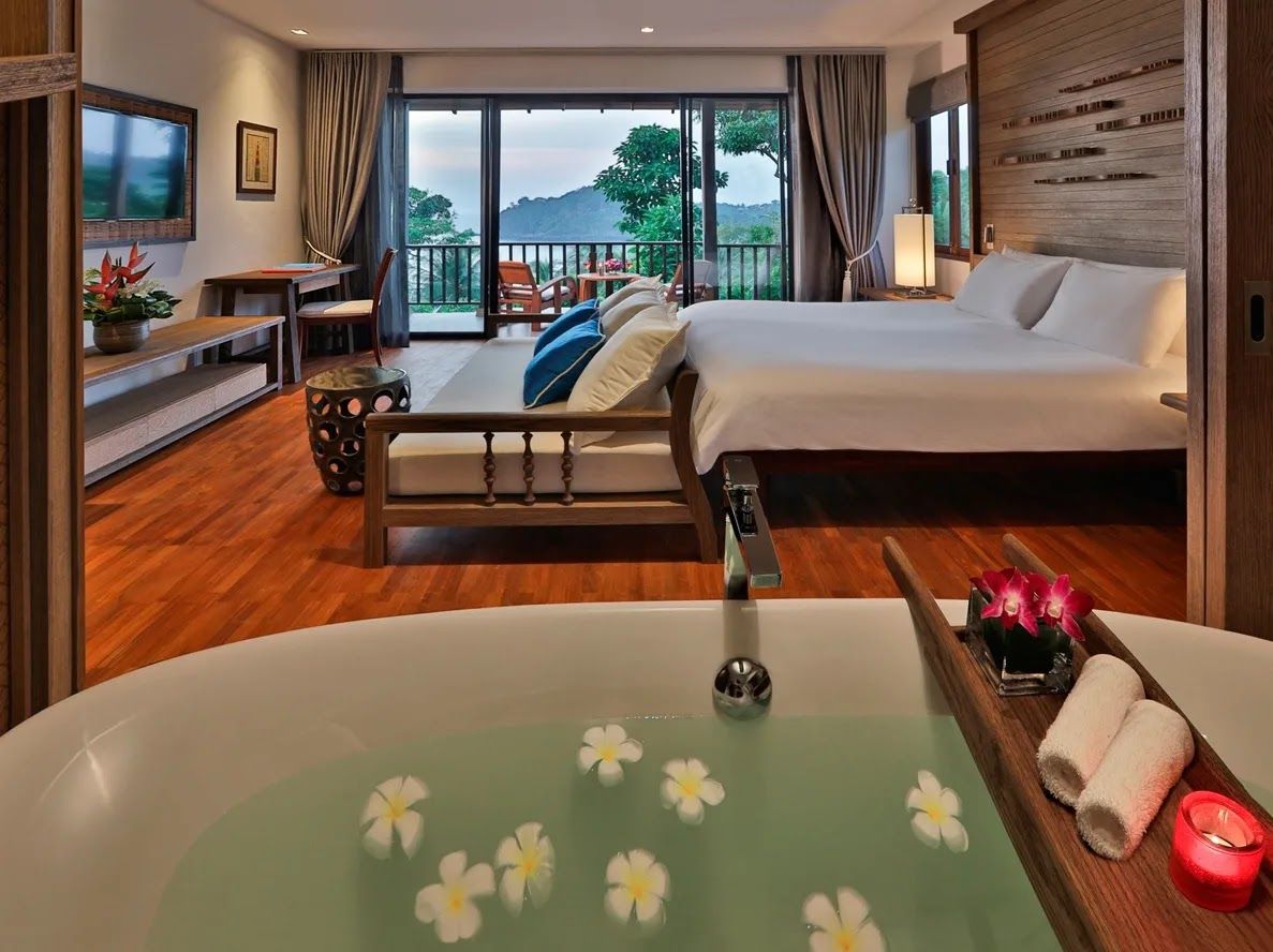Pimalai Resort and Spa pool and grounds in Ao Nam Mao